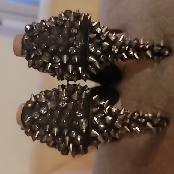 Sam Edelman Spiky Shoes - Picture 2 of 4
